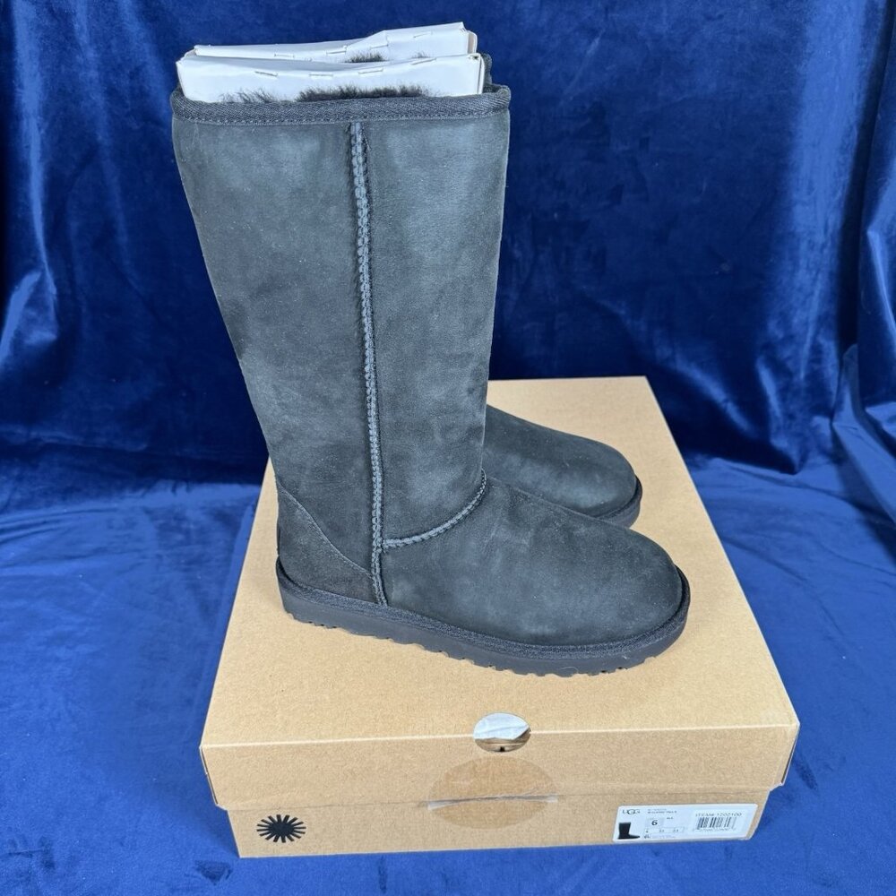 UGG Women's Classic Tall II Black Winter Boot Size US 6 0480